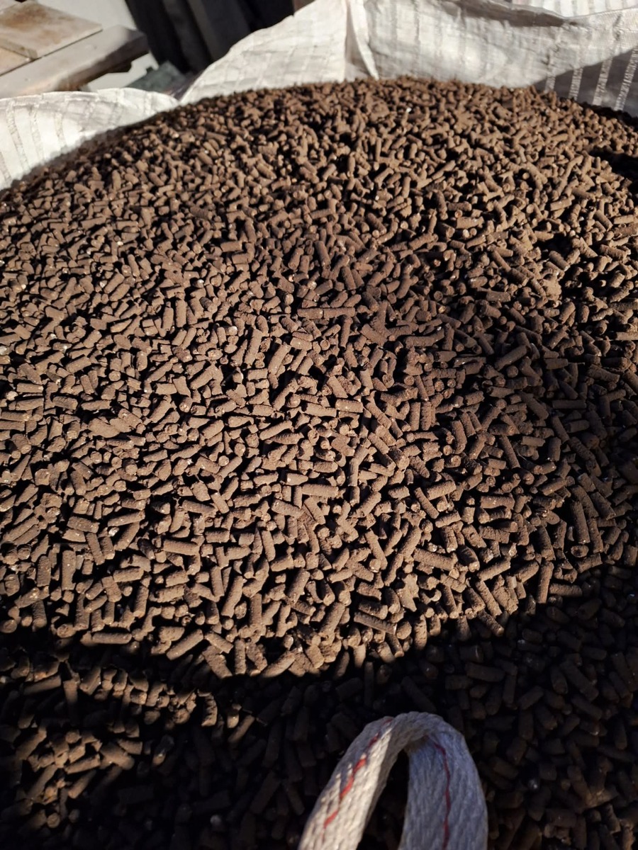 Slepičí hnůj ze dvora - 600kg BIG BAG na paletě